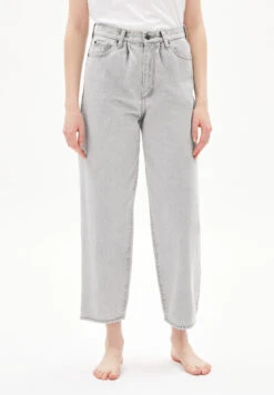 Armedangels Dry Black® Loose Fit High Waist Cropped -Armedangels aanike dry black powder grey