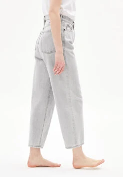 Armedangels Dry Black® Loose Fit High Waist Cropped -Armedangels aanike dry black powder grey01 08