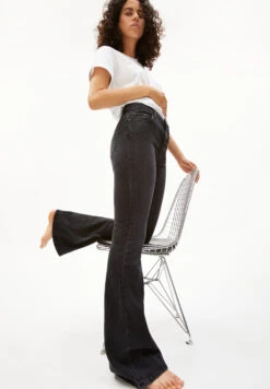 Armedangels Flared Cut Denim Mid Waist Made Of Organic Cotton Mix -Armedangels anamaa anchor01 05