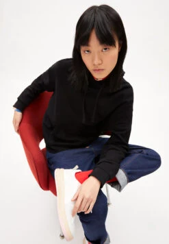 Armedangels Sweathoodie Oversized Fit Made Of Organic Cotton 10 Armedangels Sweathoodie Oversized Fit Made Of Organic Cotton -Armedangels anjanaa black01 05