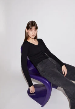 Armedangels Rib Longsleeve Made Of Organic Cotton Mix 9 Armedangels Rib Longsleeve Made Of Organic Cotton Mix -Armedangels biancaa lola black01 05