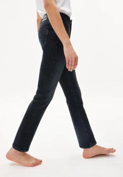 Armedangels Straight Fit Mid Waist Made Of Organic Cotton Mix 13 Armedangels Straight Fit Mid Waist Made Of Organic Cotton Mix -Armedangels carenaa sulphur black 08