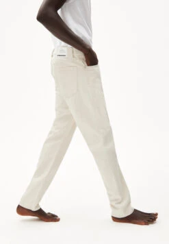 Armedangels Straight Fit Denim Made Of Organic Cotton 13 Armedangels Straight Fit Denim Made Of Organic Cotton -Armedangels dylaano undyed undyed01 08