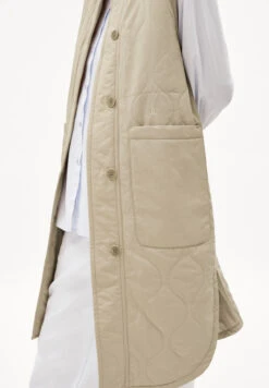 Armedangels Waistcoat Relaxed Fit Made Of Polymide Mix (recycled) -Armedangels gaujaa sand stone01 08