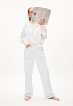 Armedangels Loose Fit Denim Made Of Organic Cotton Mix -Armedangels haayi blue white01 05