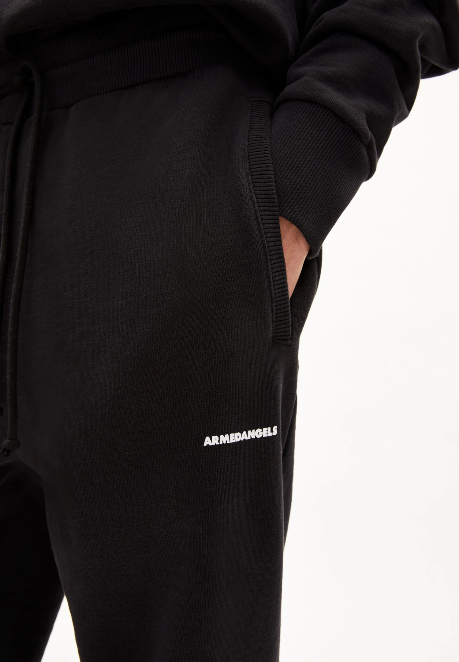 Armedangels Sweat Pants Relaxed Fit Made Of Organic Cotton Mix 4 Armedangels Sweat Pants Relaxed Fit Made Of Organic Cotton Mix - Image 2