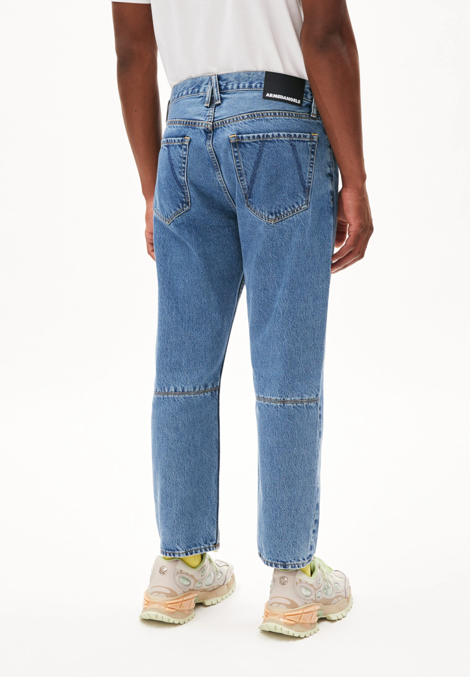 Armedangels Loose Fit Cropped Denim Made Of Organic Cotton 3 Armedangels Loose Fit Cropped Denim Made Of Organic Cotton