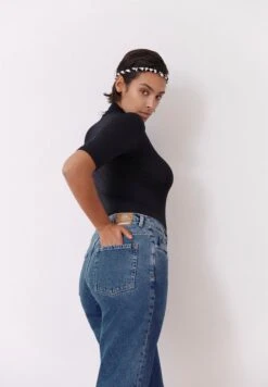 Armedangels Mom Fit High Waist Made Of Organic Cotton 14 Armedangels Mom Fit High Waist Made Of Organic Cotton -Armedangels mairaa basic01 05