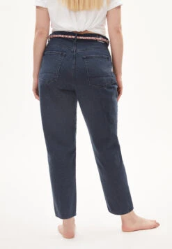 Armedangels Mom Fit High Waist Made Of Organic Cotton 20 Armedangels Mom Fit High Waist Made Of Organic Cotton -Armedangels mairaa blackblue light black blue 0201 medium