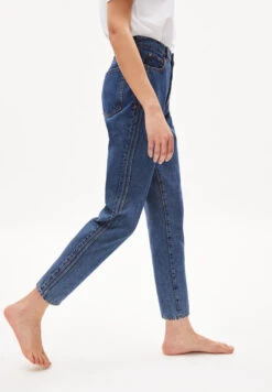 Armedangels Mom Fit High Waist Denim Made Of Organic Cotton Mix 13 Armedangels Mom Fit High Waist Denim Made Of Organic Cotton Mix -Armedangels mairaa detail retro dark salty blue 08