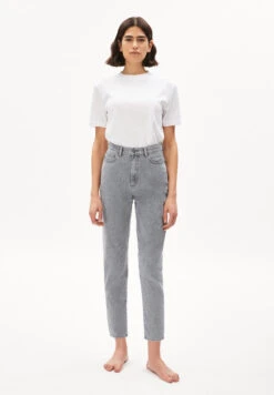 Armedangels Mom Fit High Waist Denim Made Of Organic Cotton -Armedangels mairaa fresh grey01 06