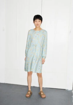 Armedangels Woven Dress Relaxed Fit Made Of LENZING™ ECOVERO™ Viscose -Armedangels malvinaa small thermal polar green01 05