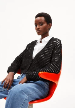 Armedangels Cardigan Loose Fit Made Of Organic Cotton 10 Armedangels Cardigan Loose Fit Made Of Organic Cotton -Armedangels pascaale black01 05