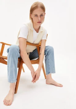 Armedangels Boyfriend Fit Mid Waist Made Of Organic Cotton Mix -Armedangels rutaa hemp mineral blue01 05