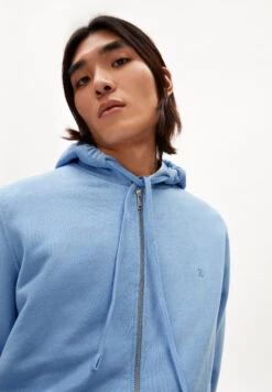 Armedangels -Armedangels saromiaan comfort iceberg blue01 03