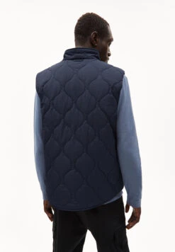 Armedangels Waistcoast Regular Fit Made Of Polyamide Mix (recycled)